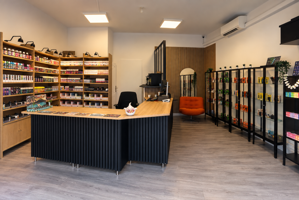 Photo Vape Shop Cigarette Electronique E liquide CBD à Saint Martin de CRAU